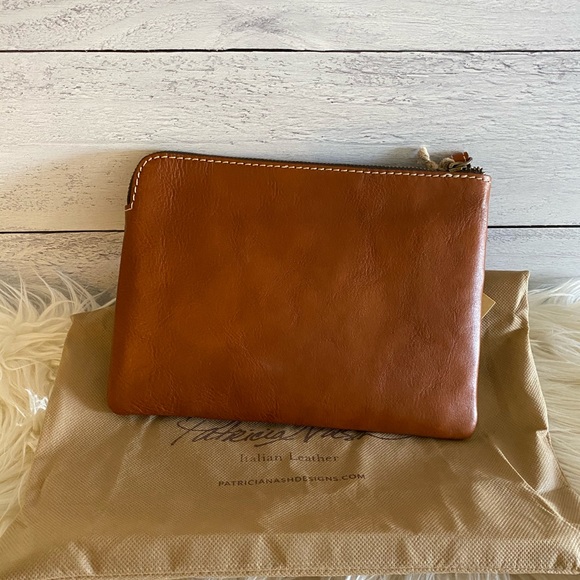 Patricia Nash Clutch Natural NWT - Picture 5 of 5